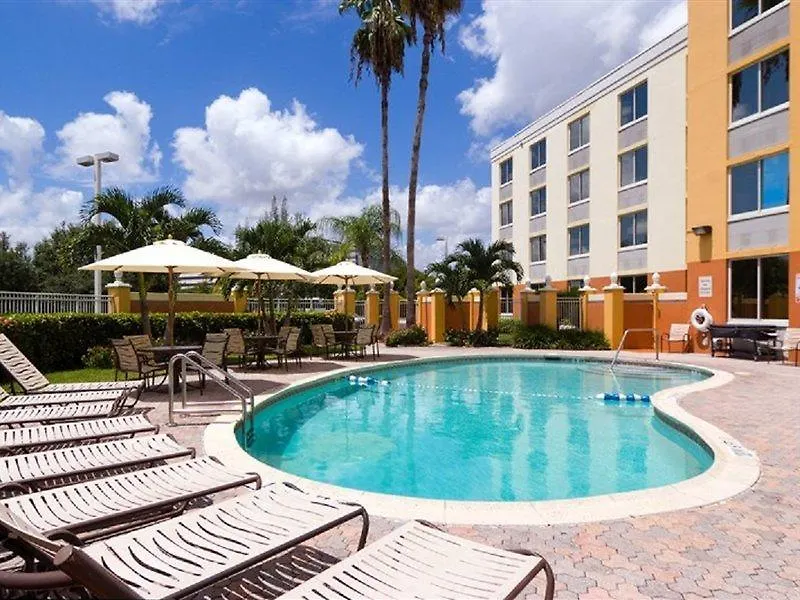 Szálloda Express Miami Airport Area By Ihg 3*