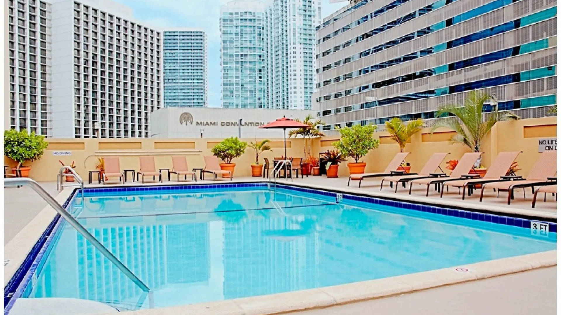 Hotel Courtyard Downtown Brickell Area