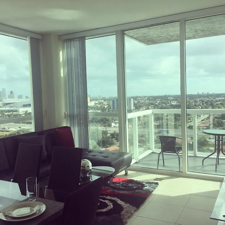 Starlight Suites 아파트