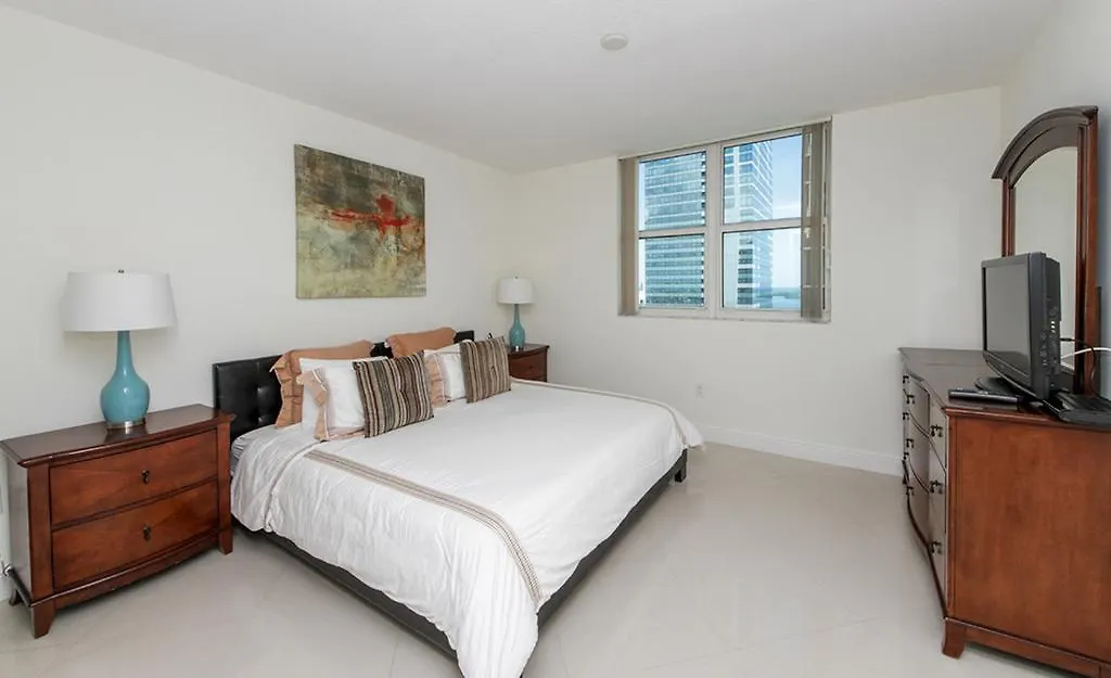 Global Luxury At One Broadway Miami