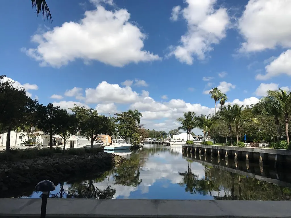 Vice Luxury Suites * Miami