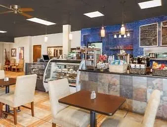 Days By Wyndham Miami Airport North 2*