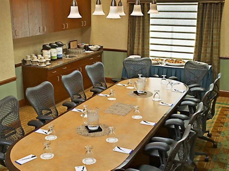 Hotel Hilton Garden Airport West