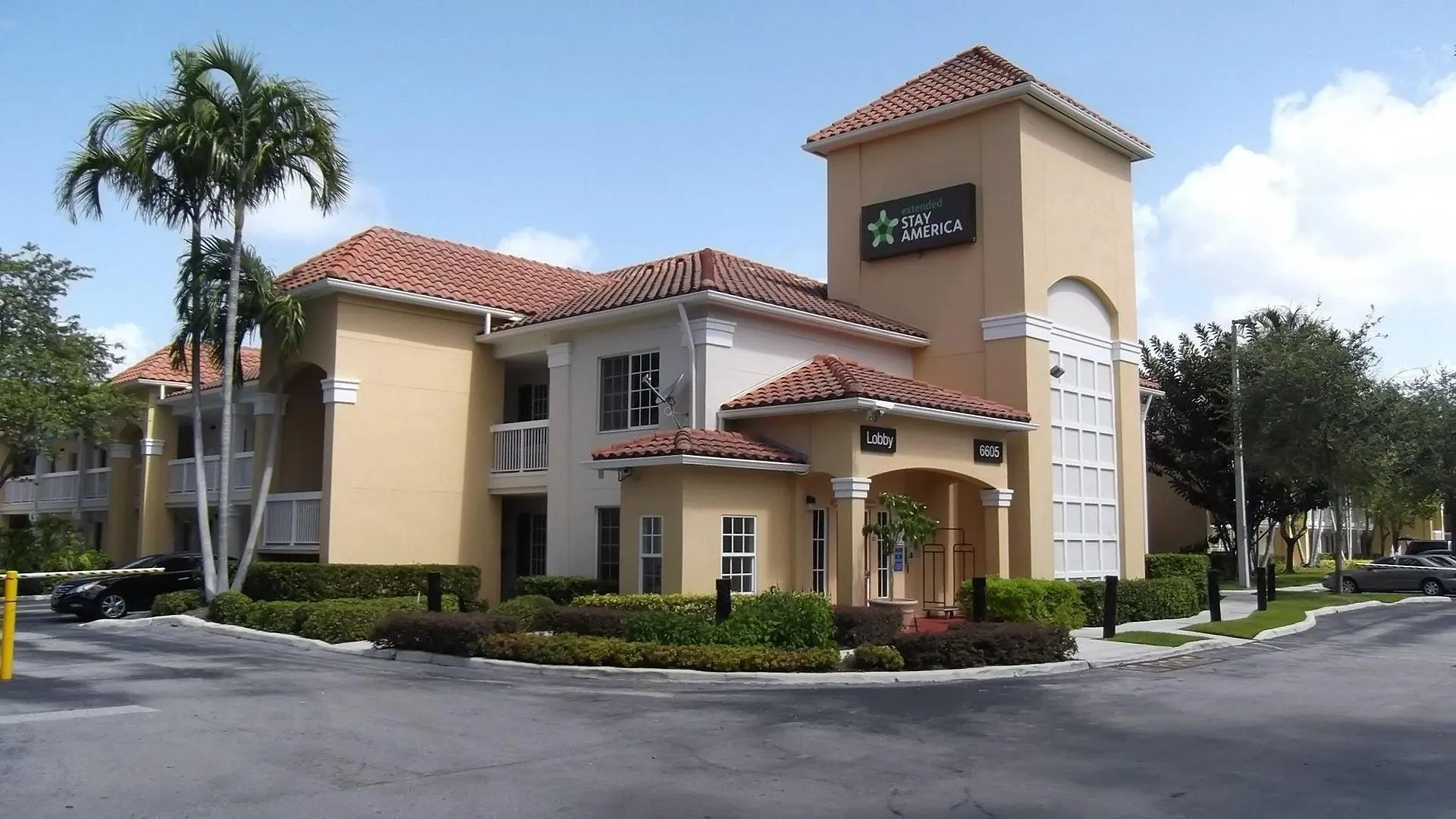 艾斯坦德美式酒店 - - 机场 - 蓝湖 迈阿密