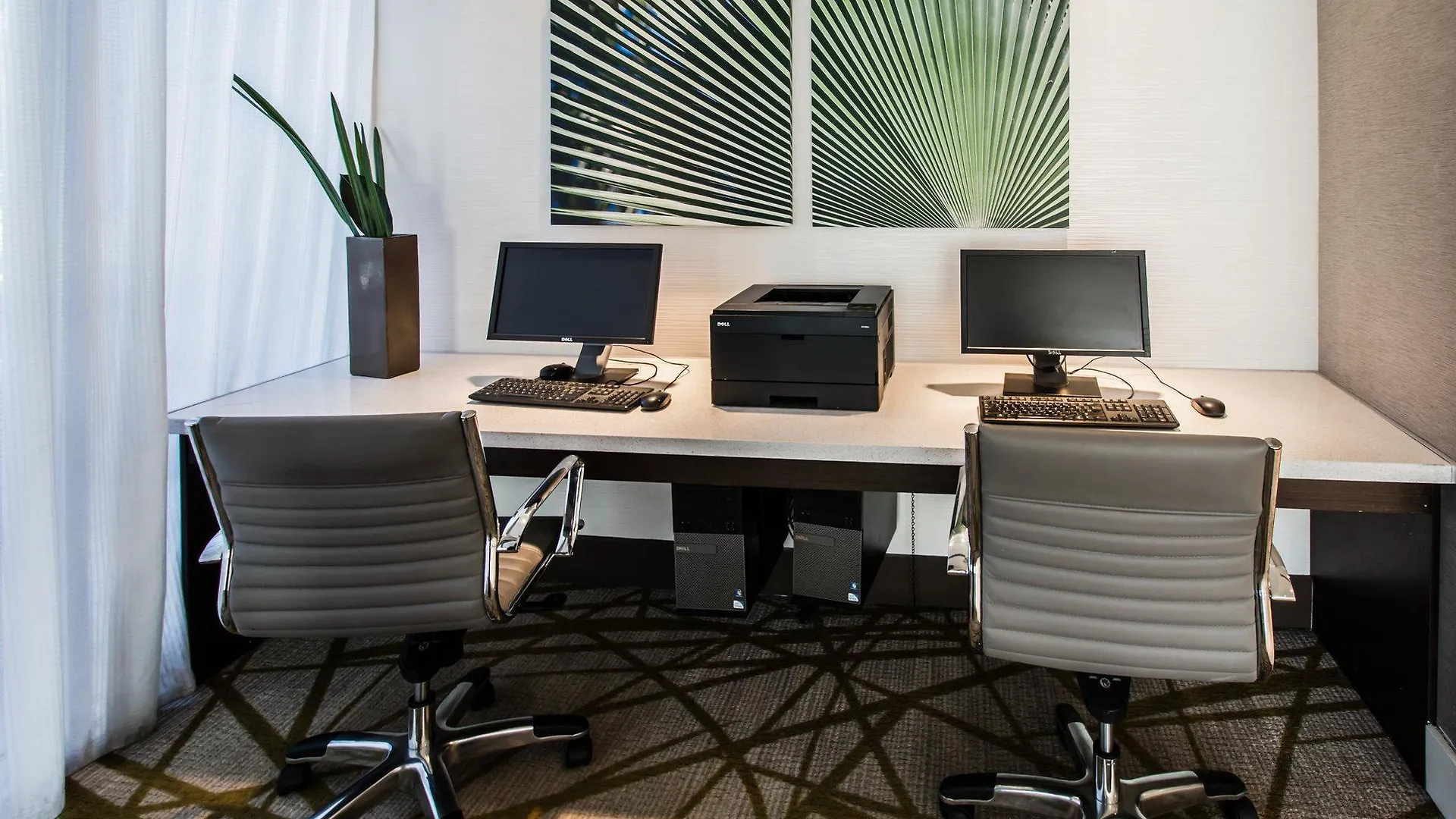 Comfort Miami Airport North 3*