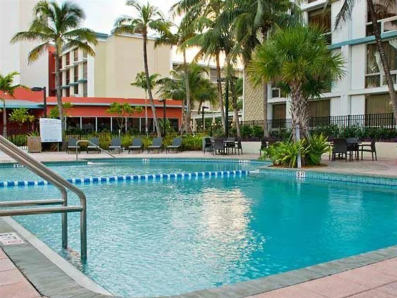 Hotell Courtyard By Marriott Airport Miami