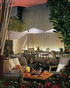 Apartahotel Four Seasons - Luxury Private Residences Miami