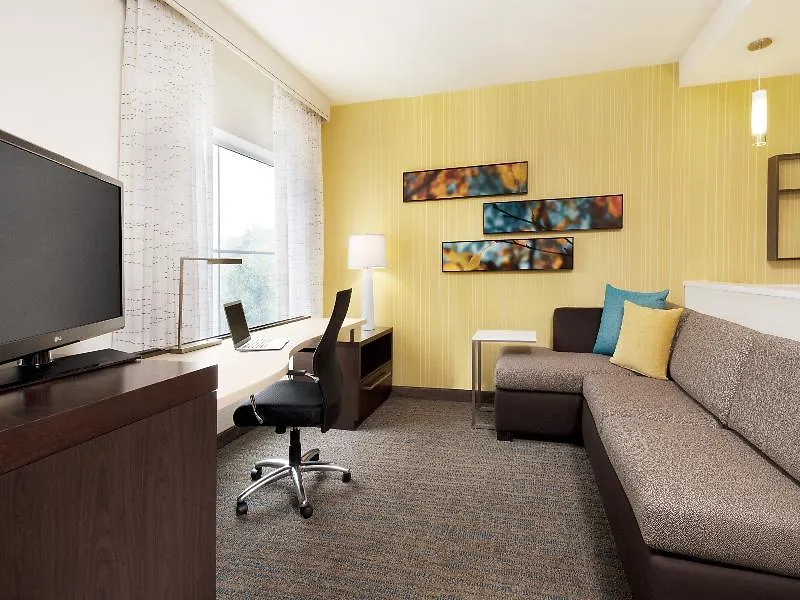 Отель By Marriott Miami Airport West/doral