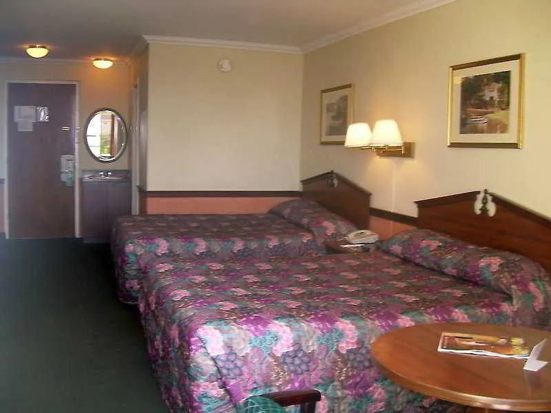 Hotel Chateaubleau 2*