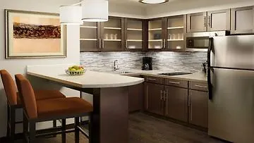 Hotel Staybridge - International Airport By Ihg