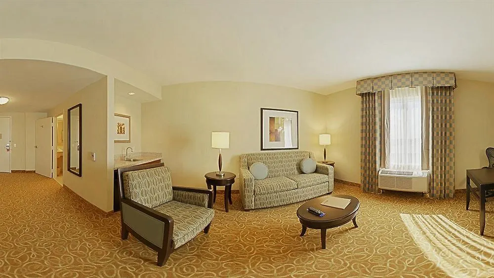 Hotel Hilton Garden Airport West 3*