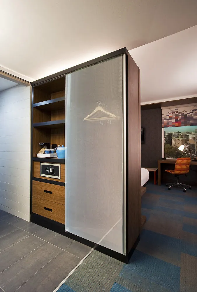 Hotell Aloft Miami Airport 3*