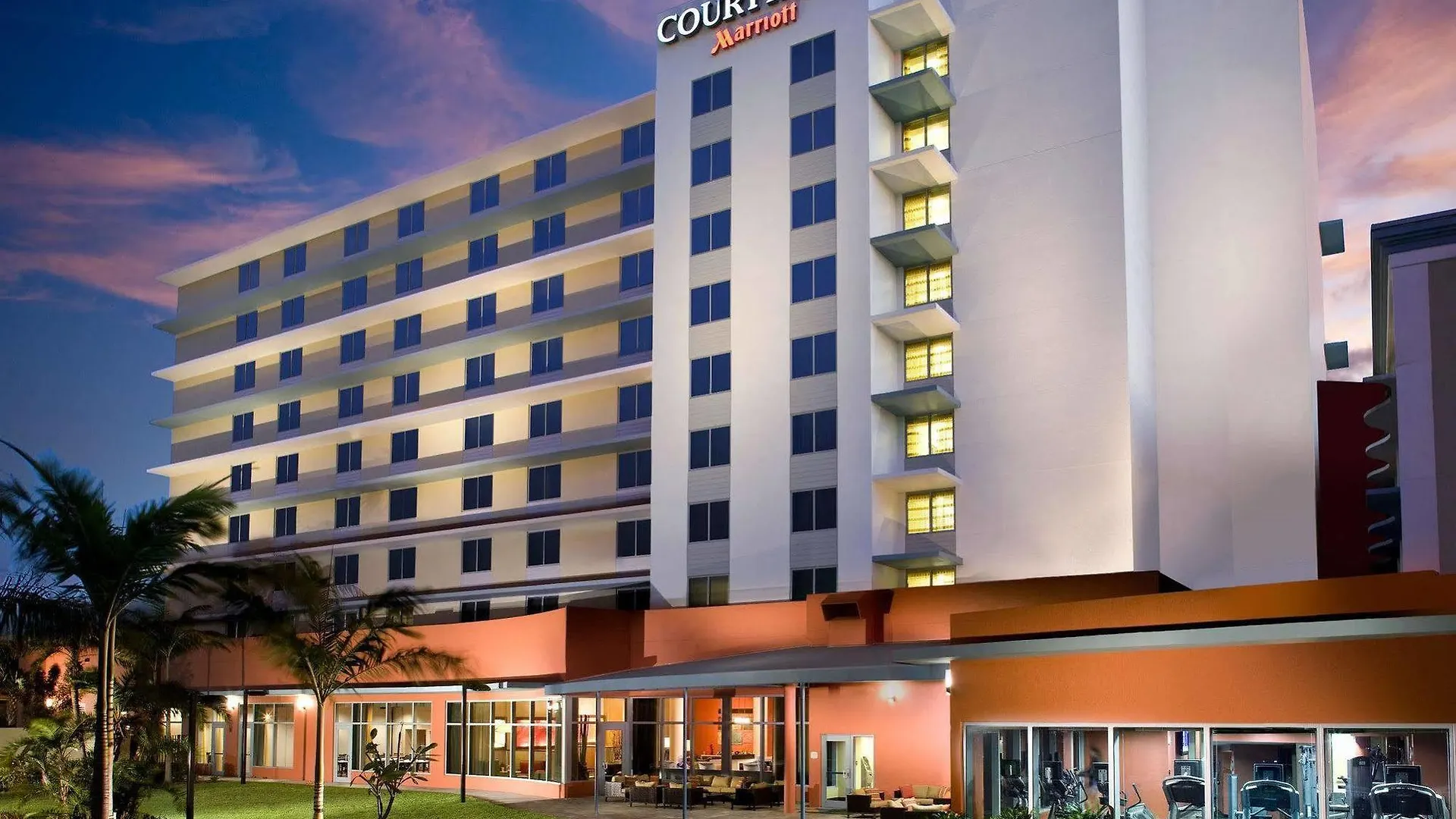 Hotell Courtyard By Marriott Airport 3*