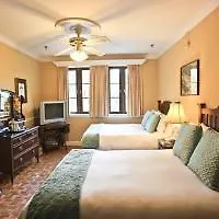 Ξενοδοχείο St. Michel 3*