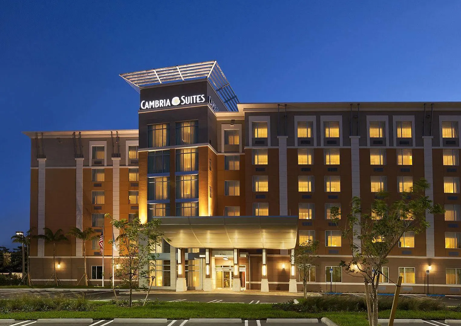 Hotel Express Airport-blue Lagoon Area By Ihg