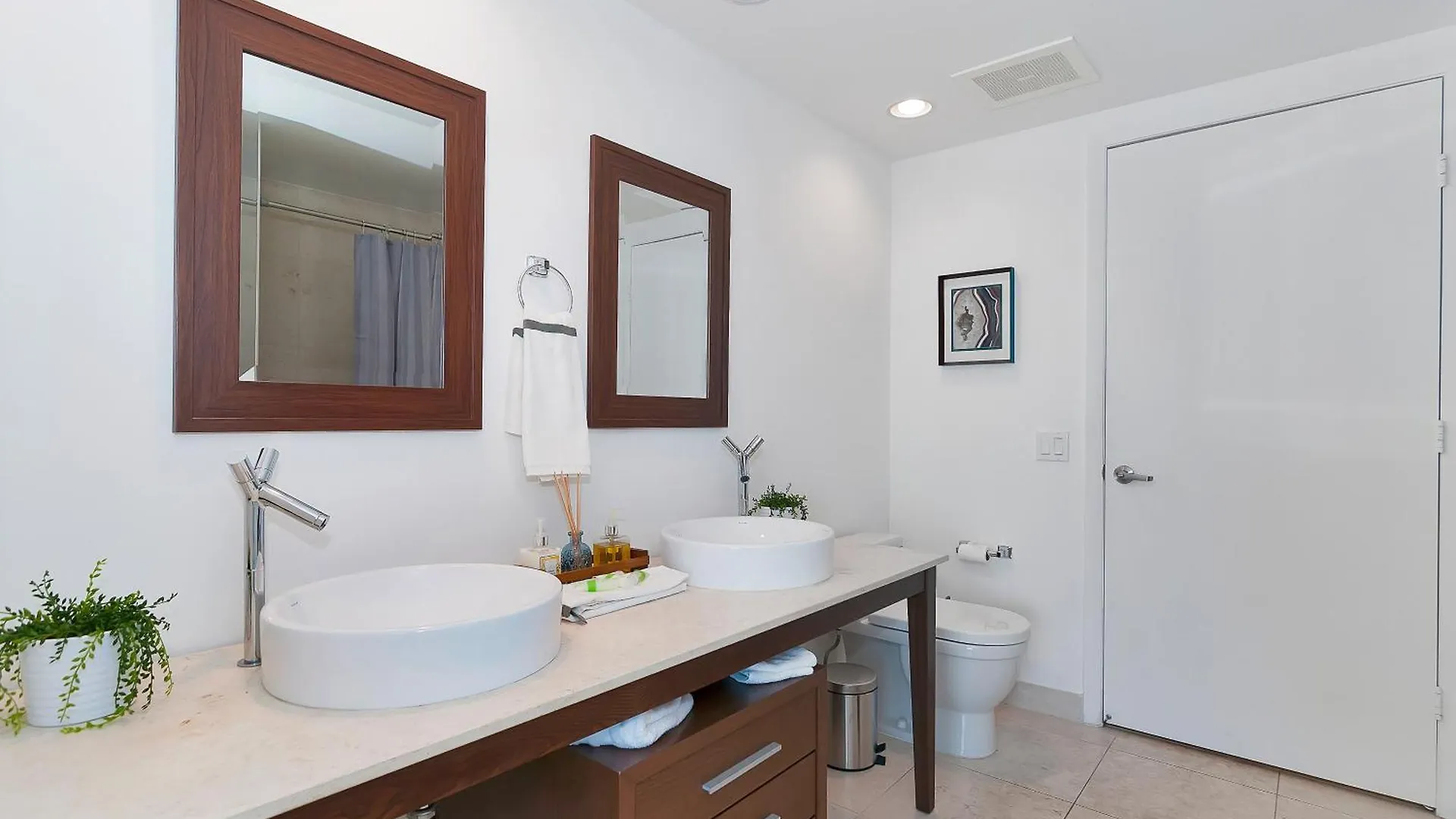 Icon Residences By Sofla Vacations *