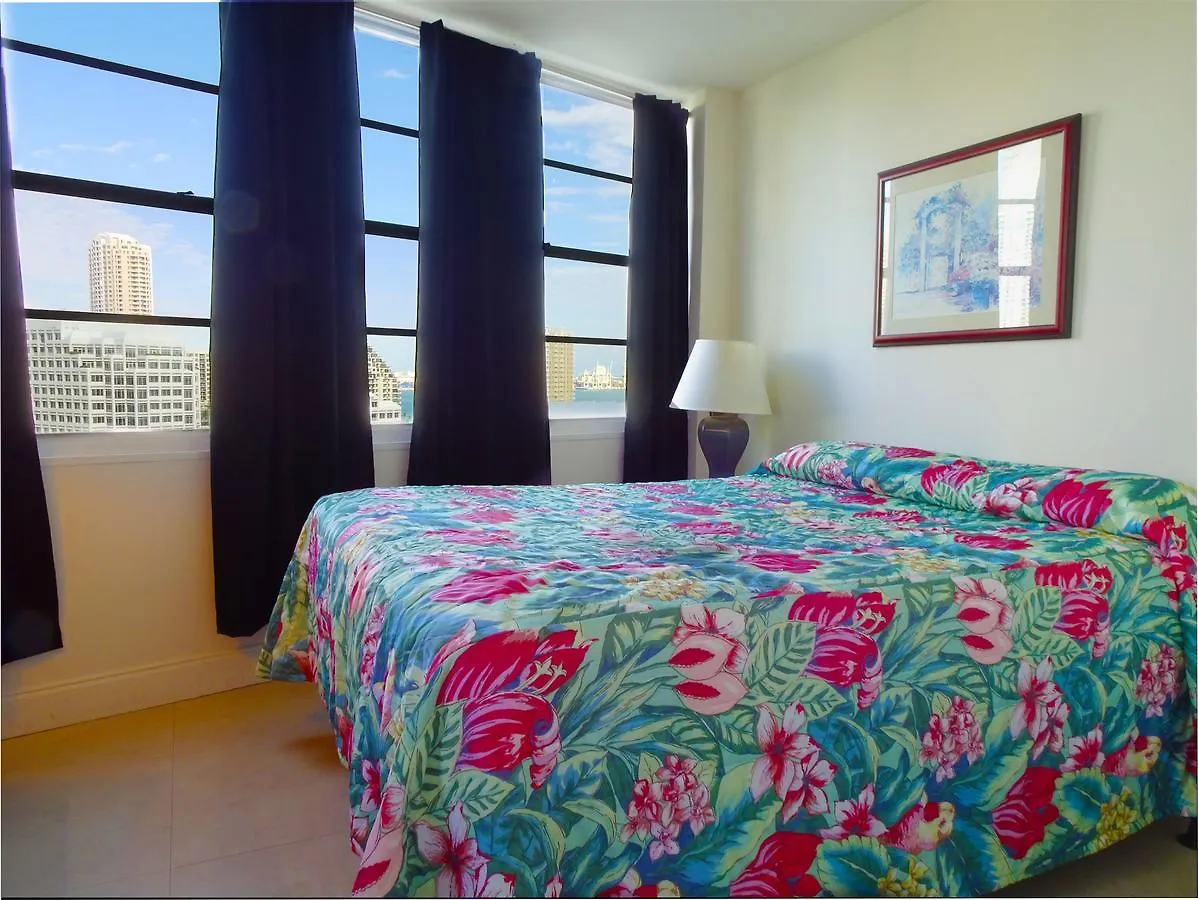 Apartment Four Ambassadors Apartments Miami