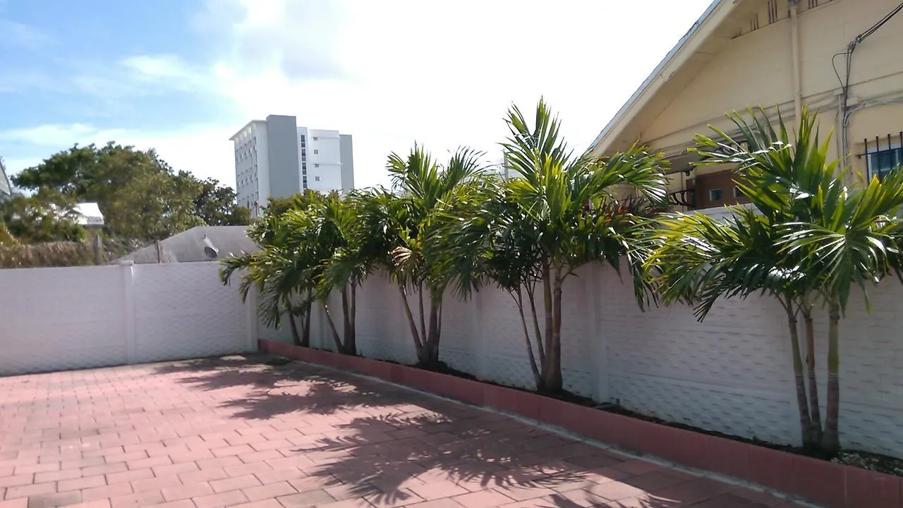 Fatimataj Mahal Miami