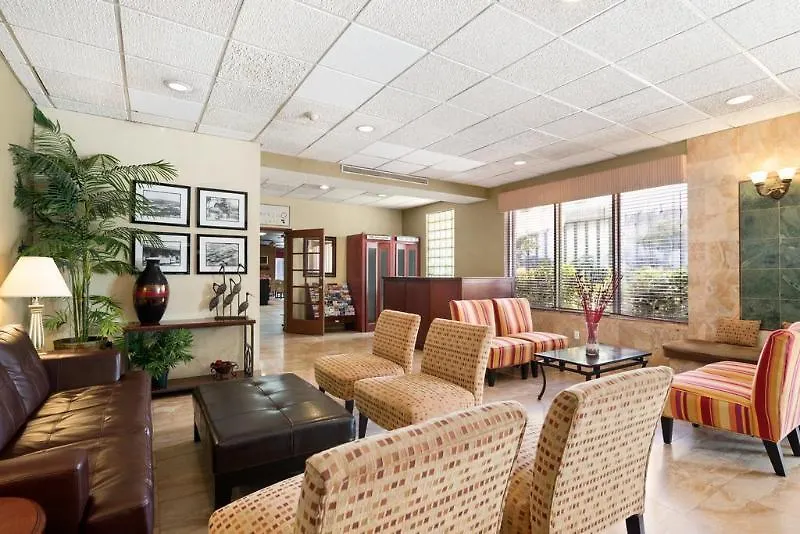 Days By Wyndham Miami Airport North Hotel 2*