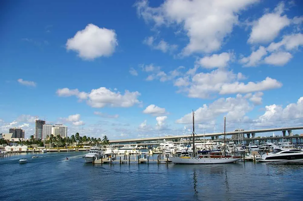 Hampton & Airport South/blue Lagoon 3* Майами