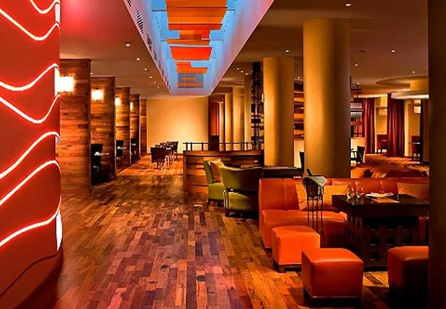 Hotell Courtyard By Marriott Airport 3*