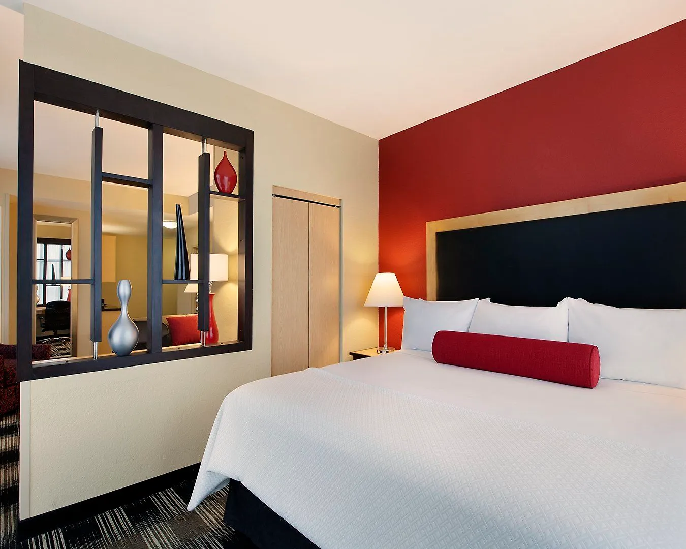 Express Airport-blue Lagoon Area By Ihg Hotel