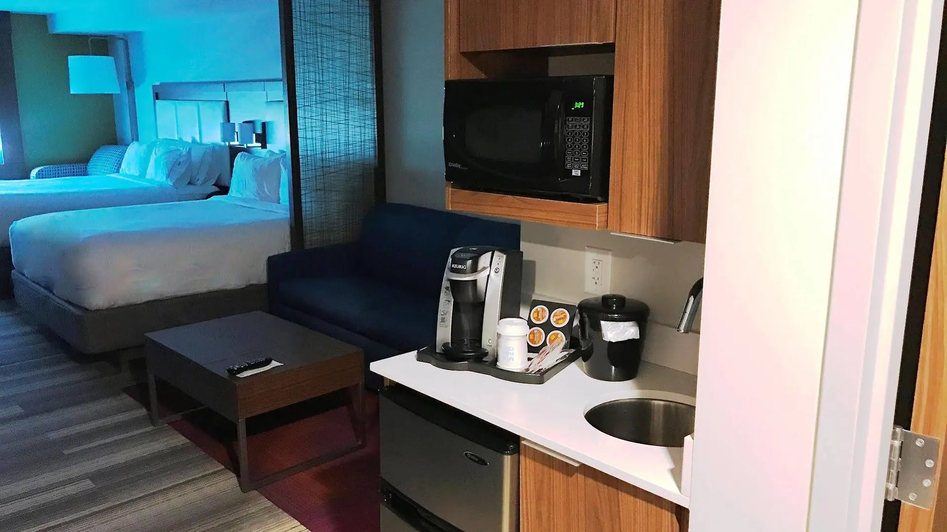 Hotel Express & Airport East By Ihg