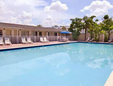 Days By Wyndham Miami Airport North