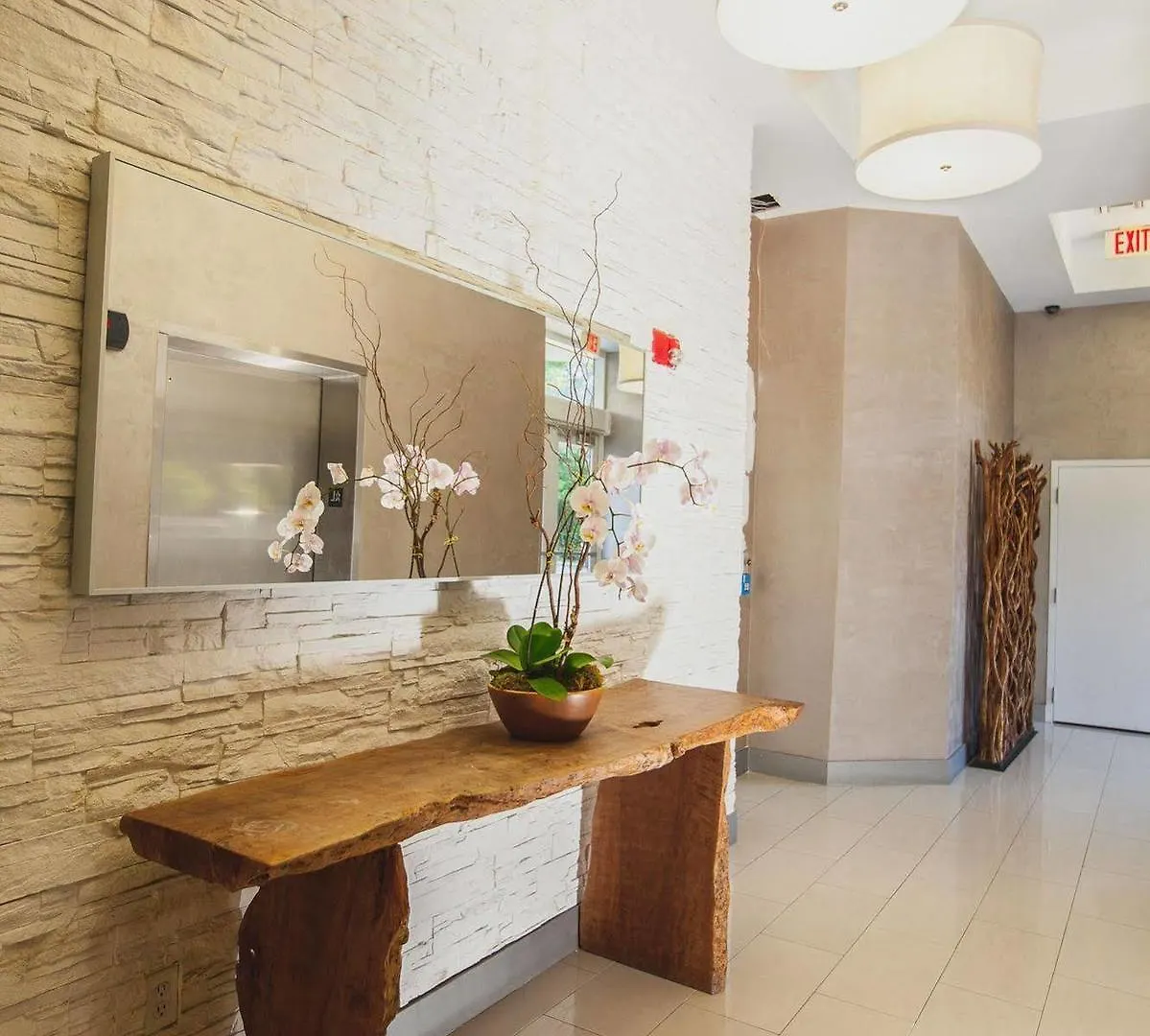 Habitat Hotel