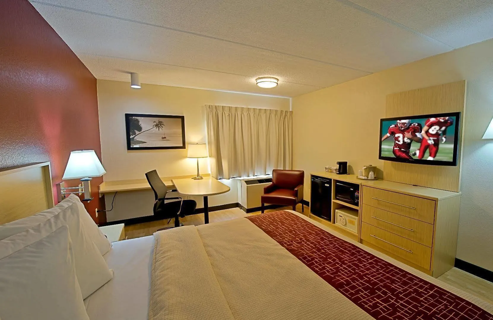 Red Roof Airport Hotell 2*