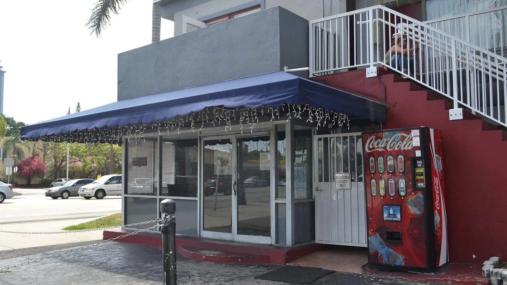 Up Midtown Motel *