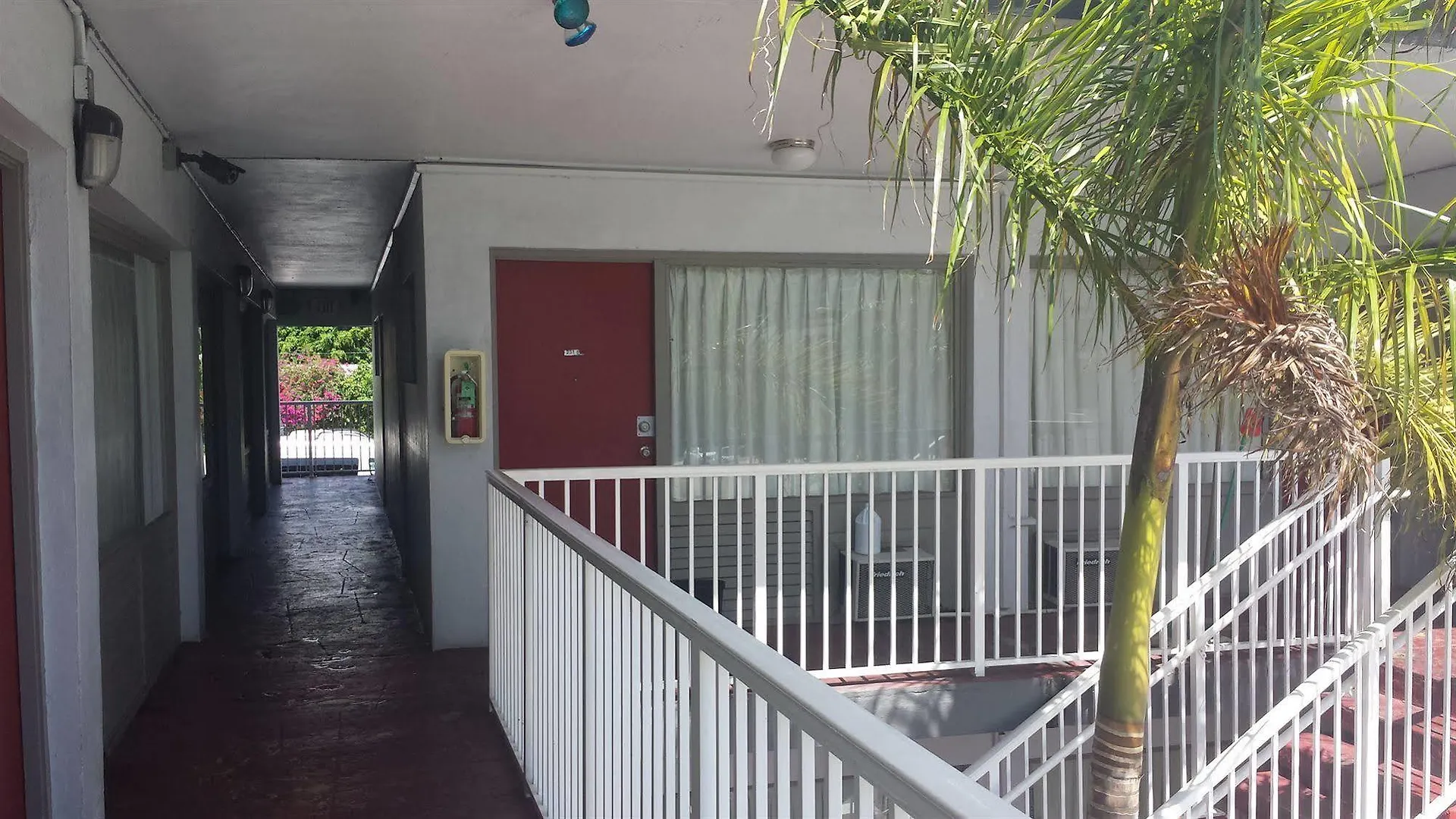 Up Midtown Motel Miami