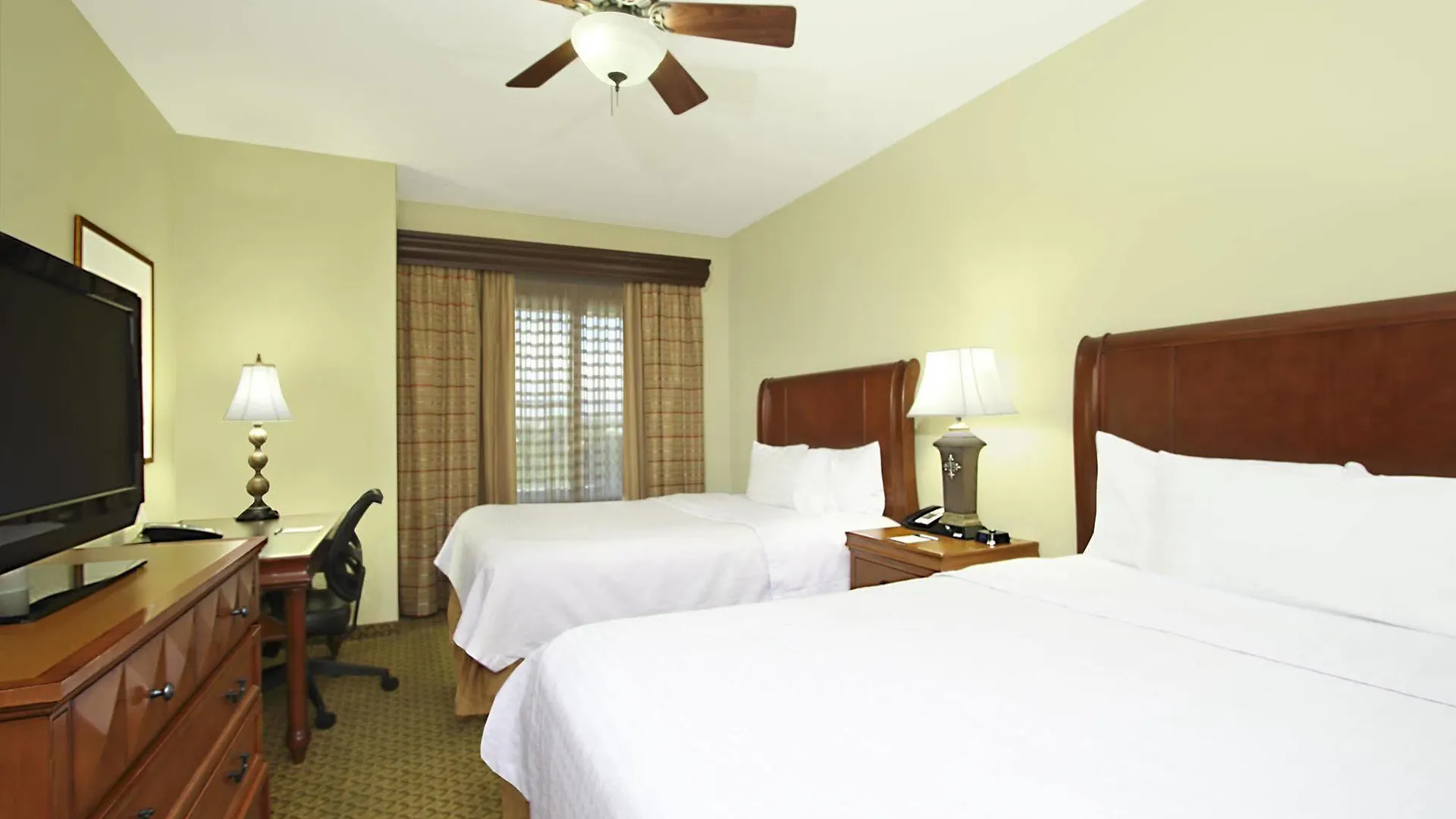 Hotel Homewood By Hilton Miami - Airport West 3*