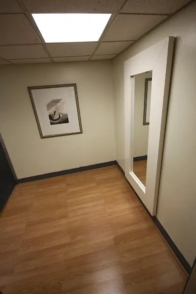 Hotel Leamington - Downtown / Port Of 2*