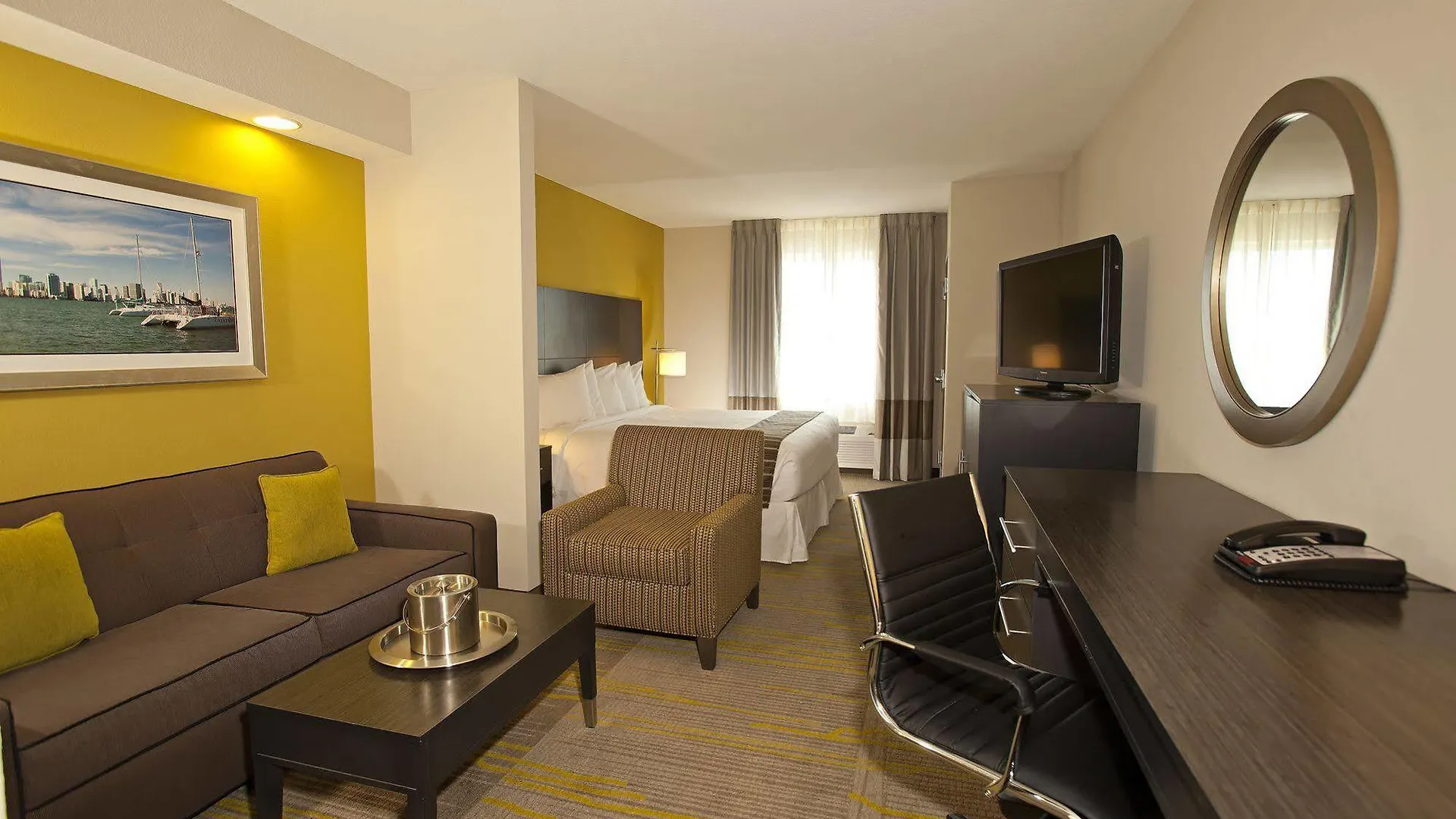 Comfort Miami Airport North Hotel 3*