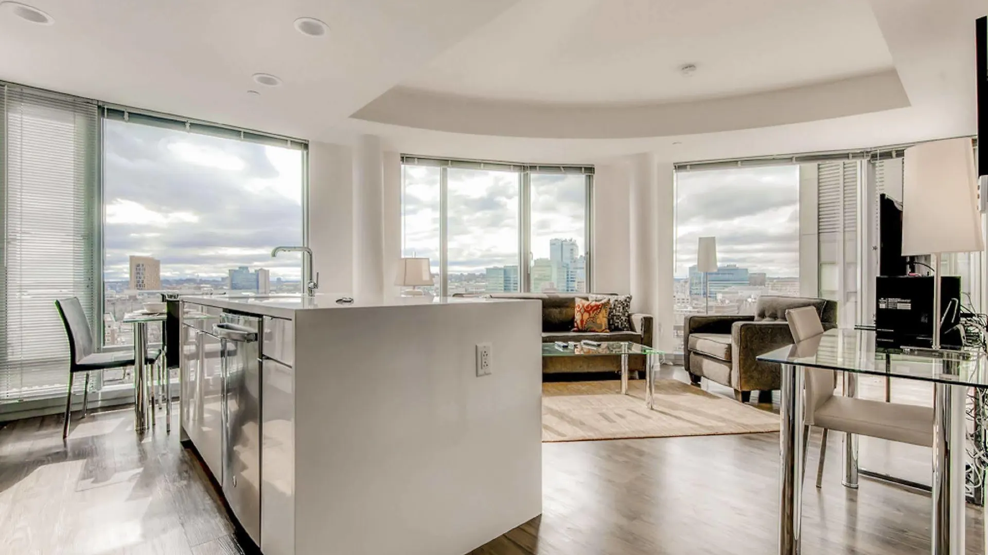 Global Luxury At One Broadway *