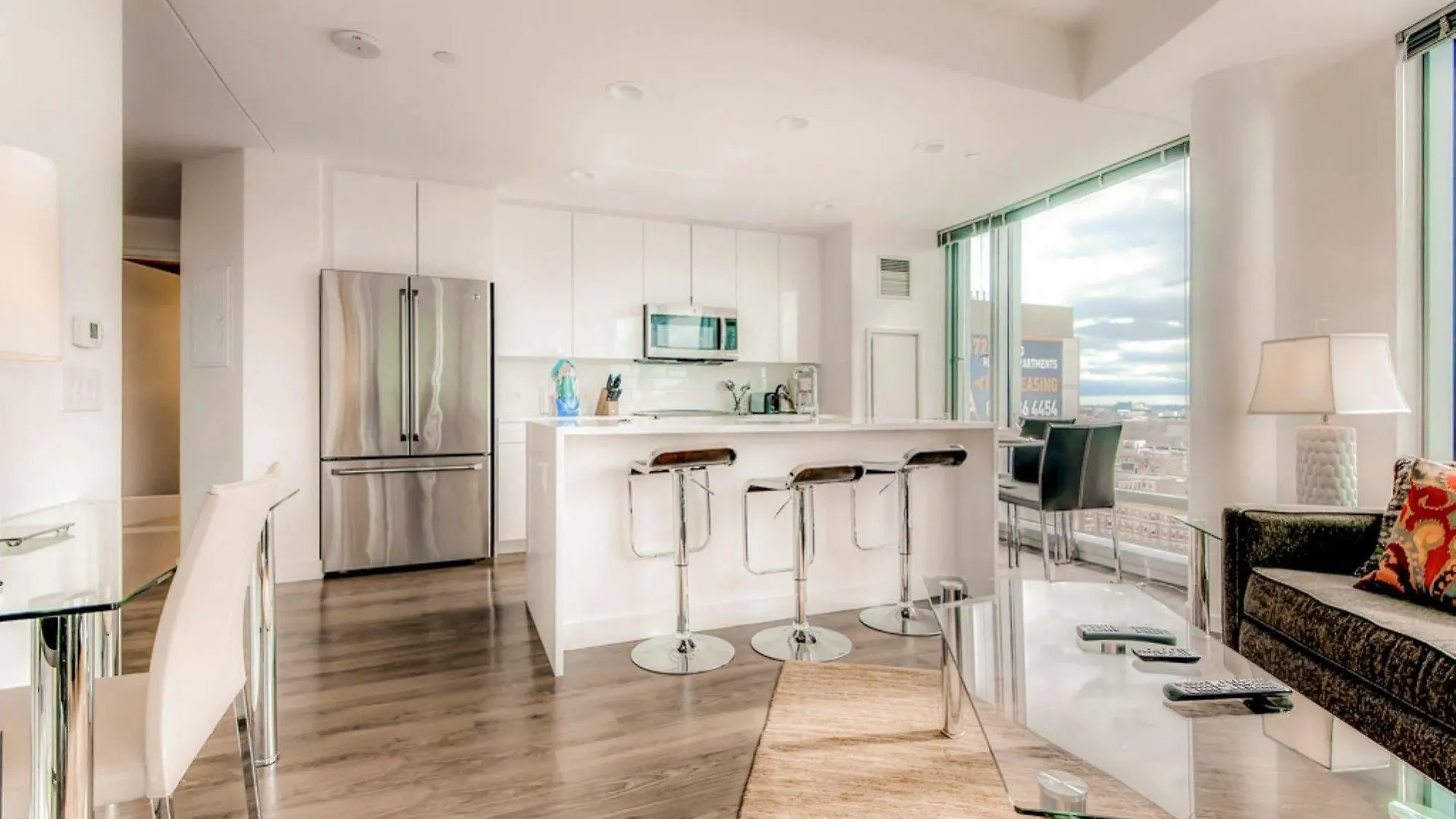 Global Luxury At One Broadway * Miami