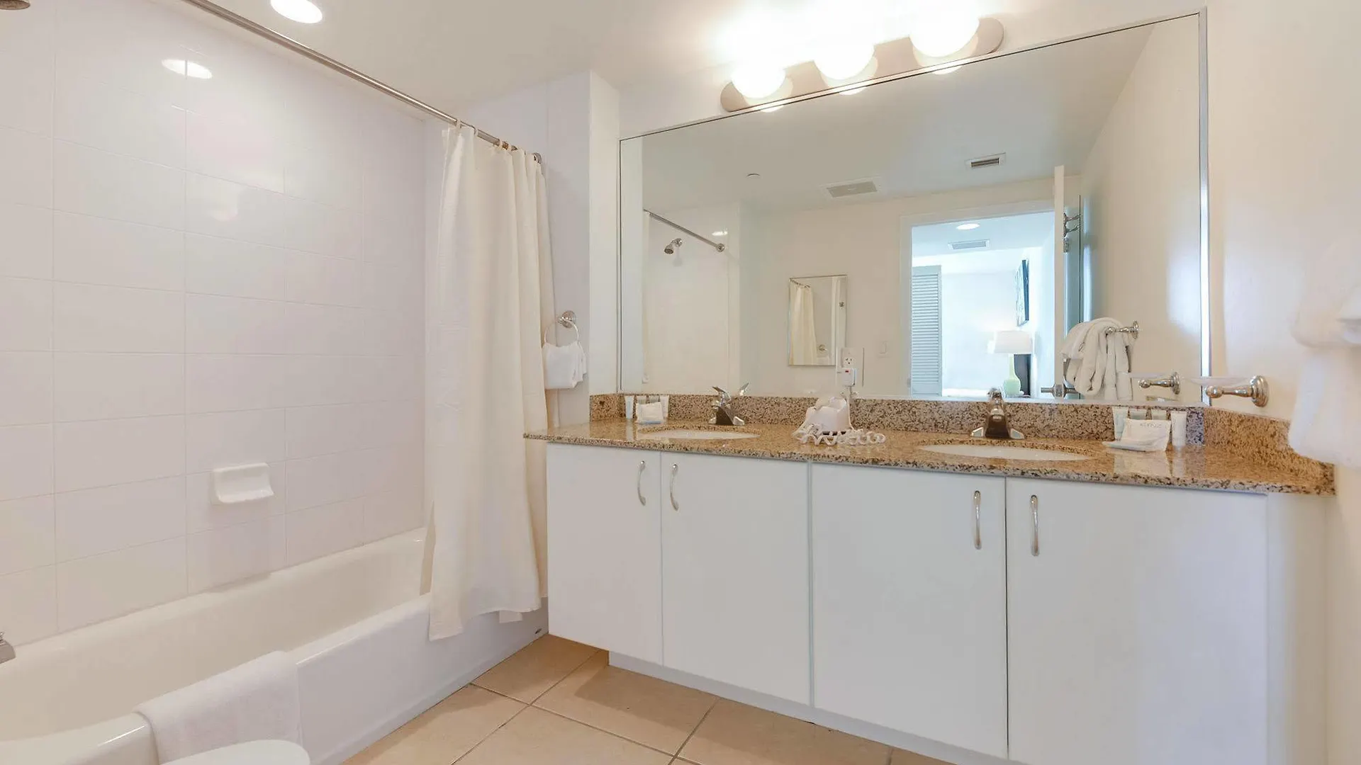 Global Luxury At One Broadway Apartment Miami