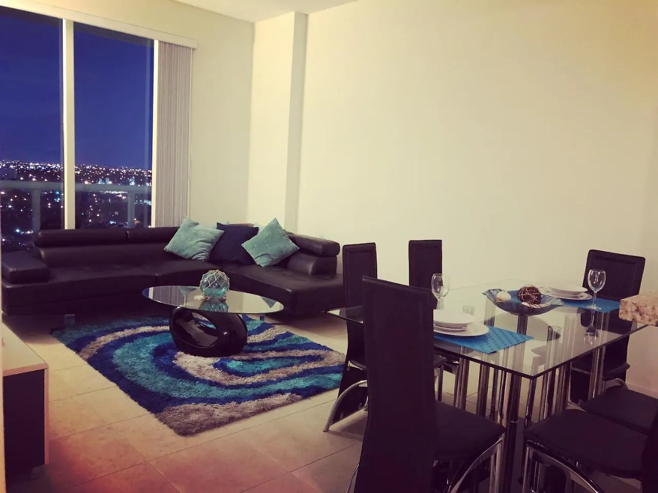 Starlight Suites Апартаменты Майами