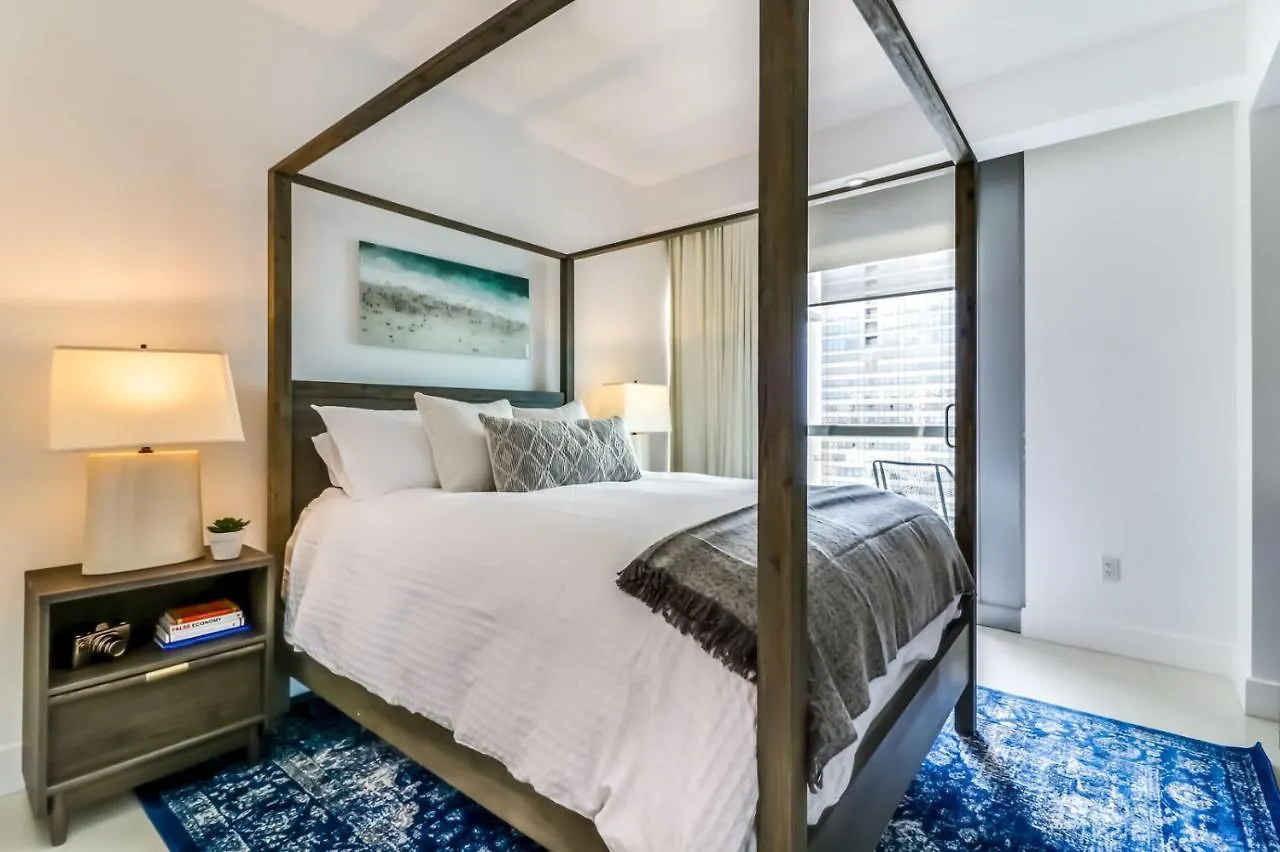 Luxury 3 Bedroom Full Service Miami