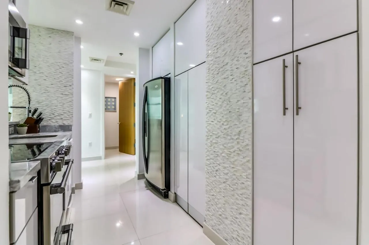 Luxury 3 Bedroom Full Service Holiday home Miami