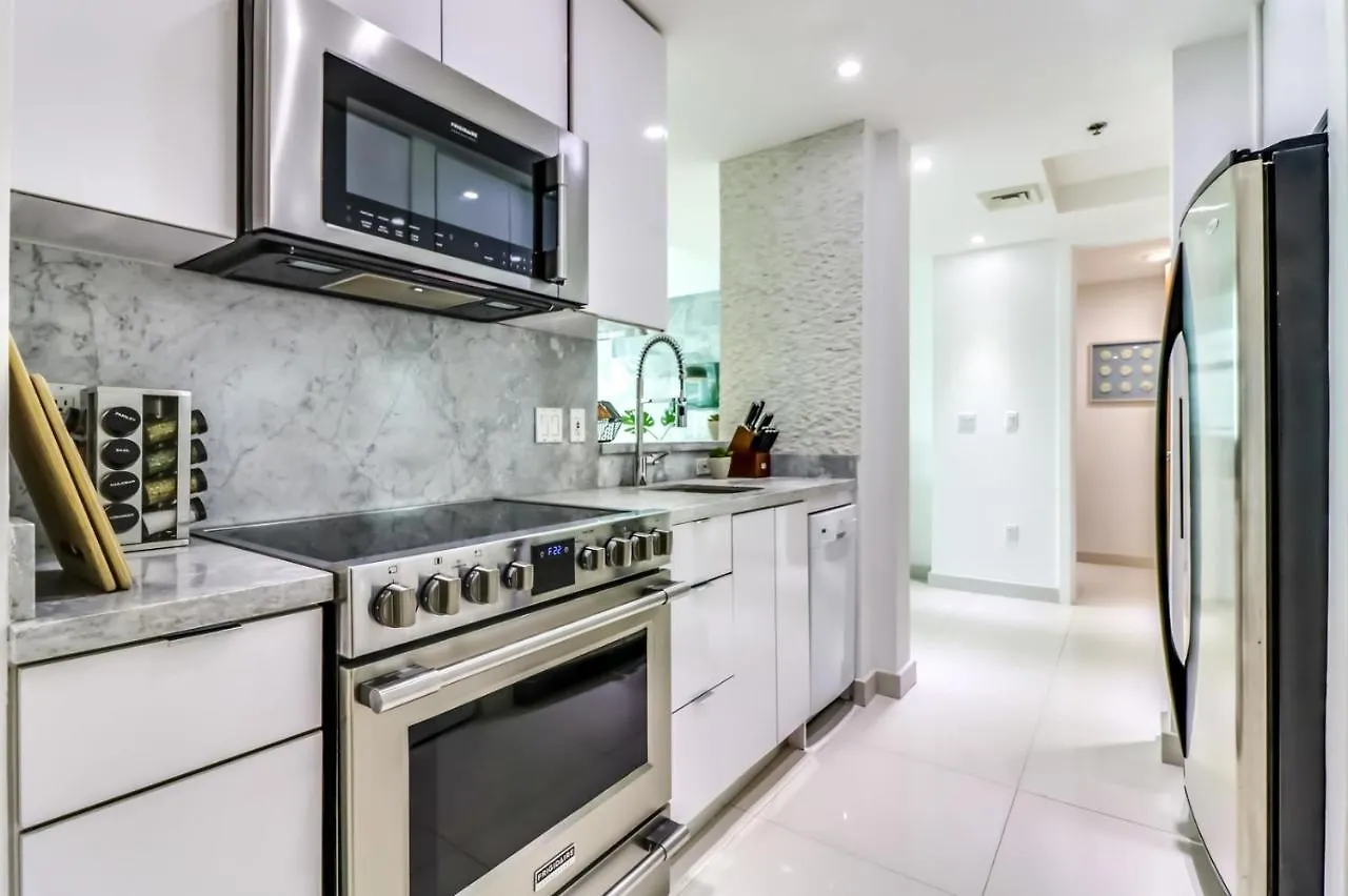 Luxury 3 Bedroom Full Service Miami