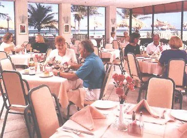 Beacharbour Ocean Отель 3*
