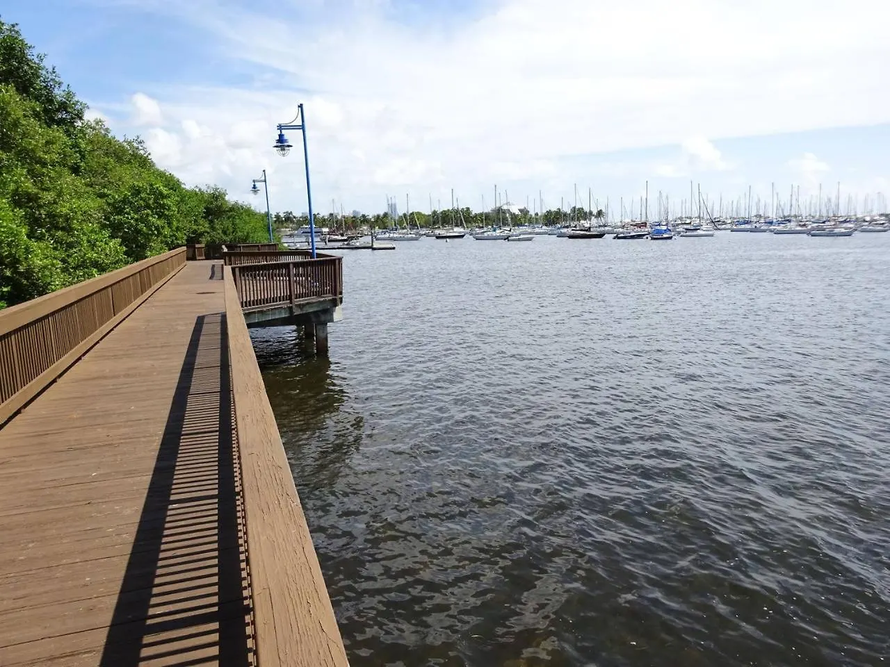 Holiday home Ocean View Balcony Steps From Restaurants, Peacock Park & Marina