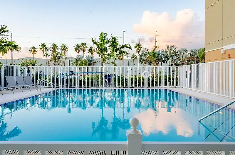 Hotel Candlewood Miami Intl Airport - 36th St By Ihg Miami Springs