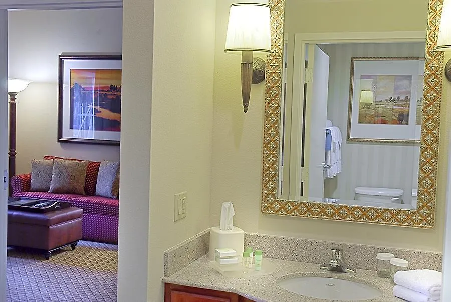 Homewood By Hilton Miami - Airport West Hotel