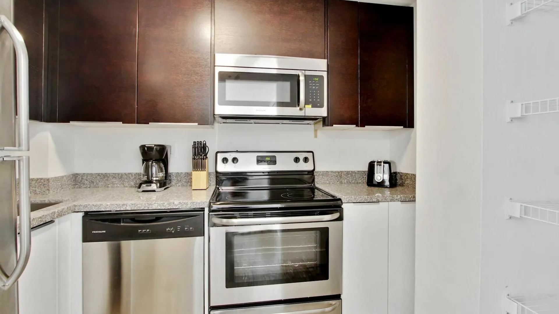 Apartment Lively 1br In Coconut Grove By Sonder