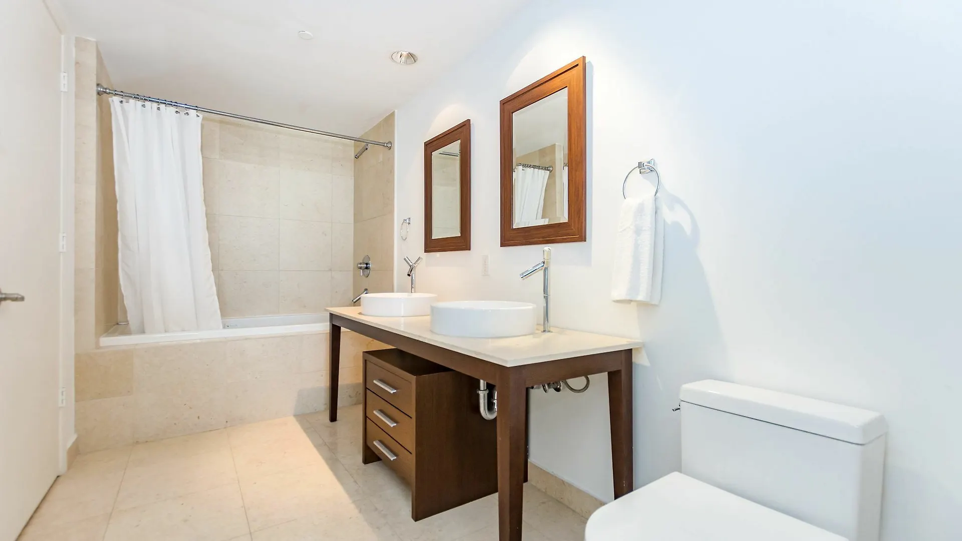 Icon By Design Apartment