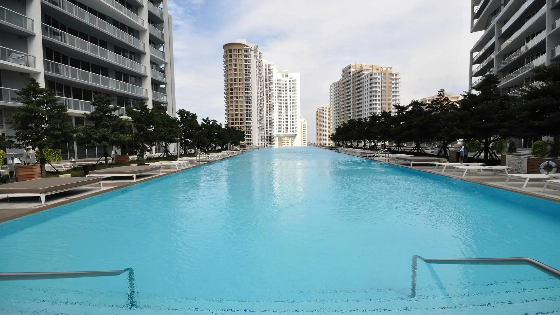 Icon By Design Apartment *