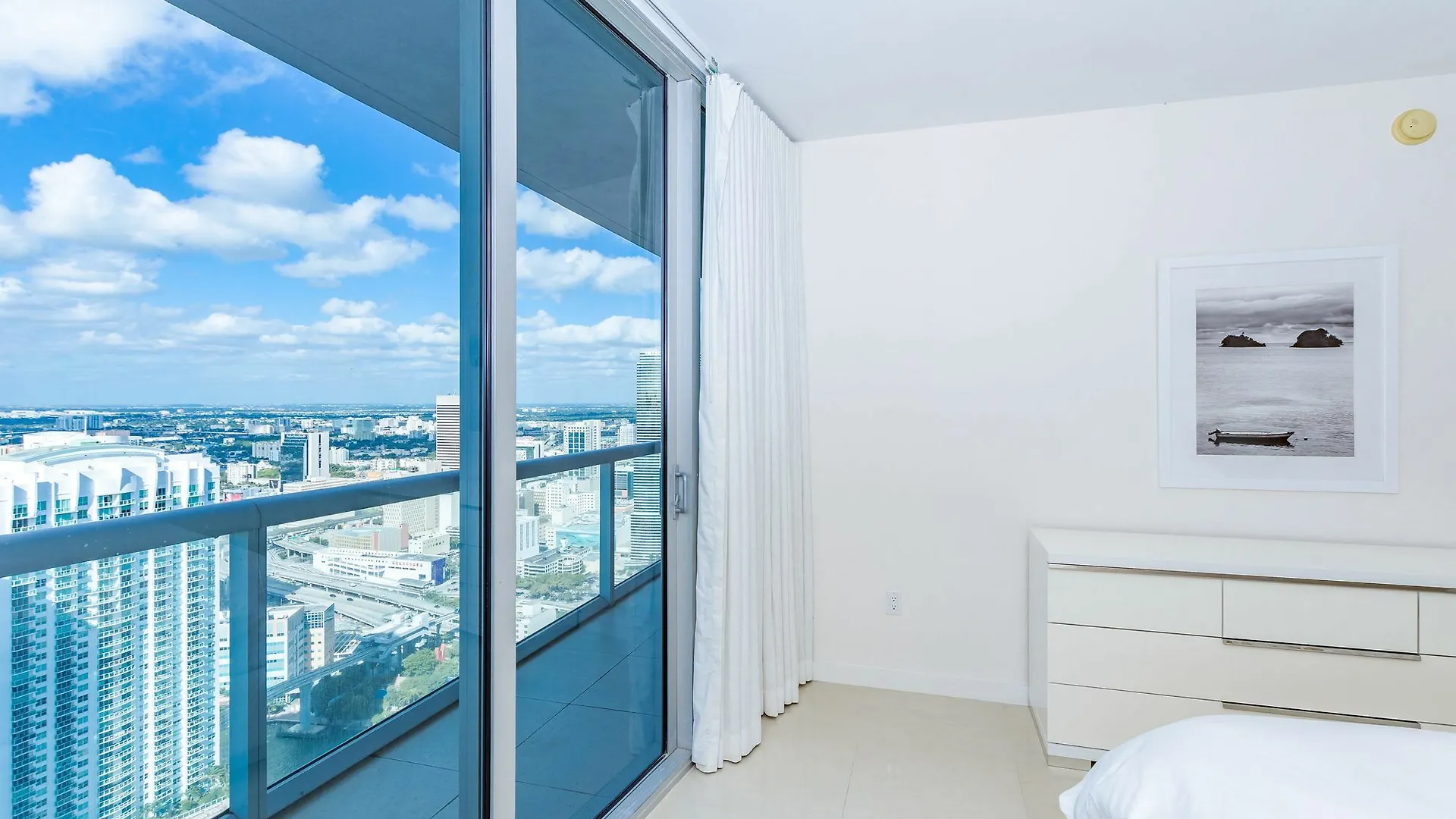 Icon By Design Apartment *